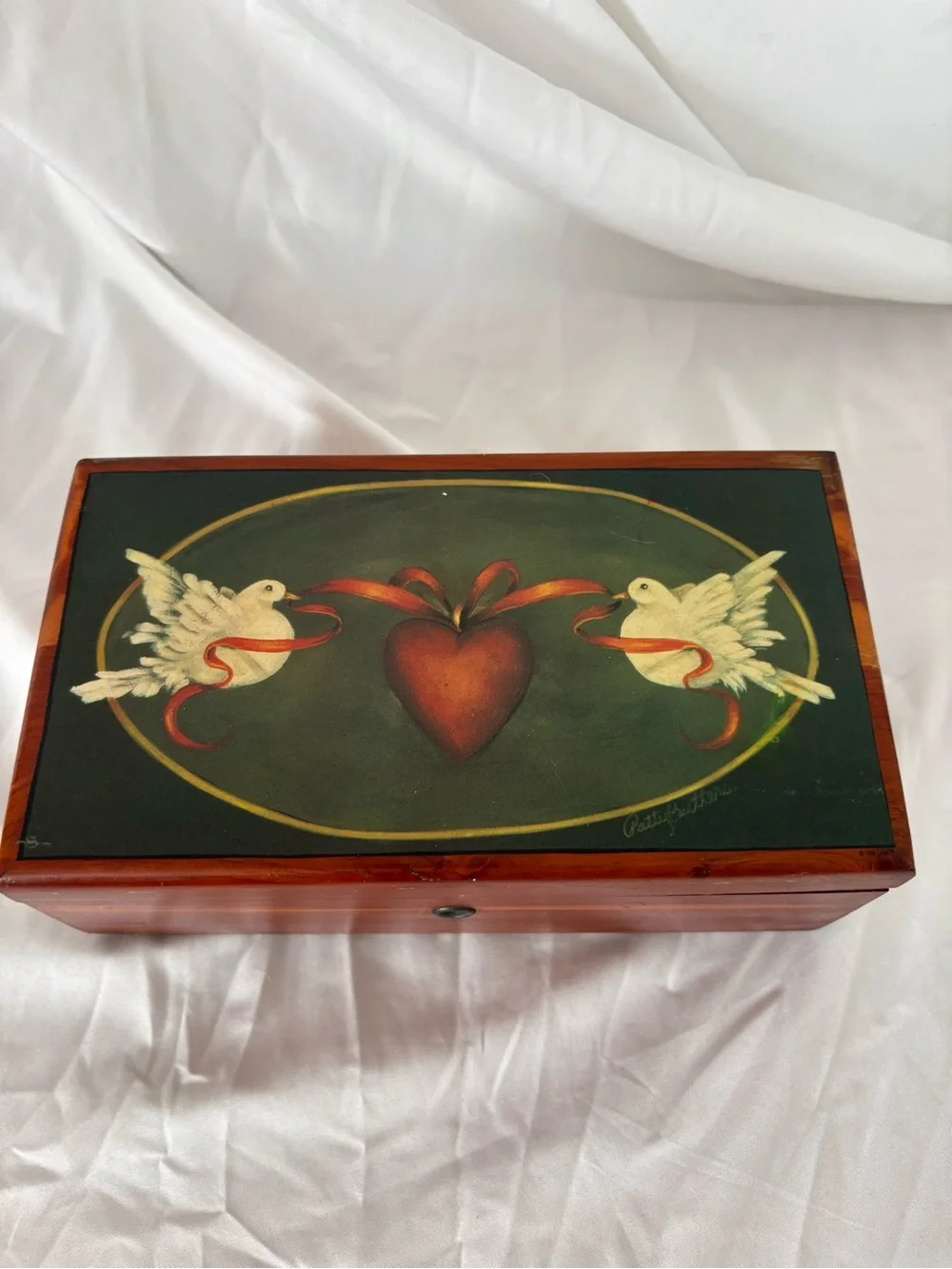 Vintage lane cedar chest box dove heart trinket jewelry holder trunk home decor